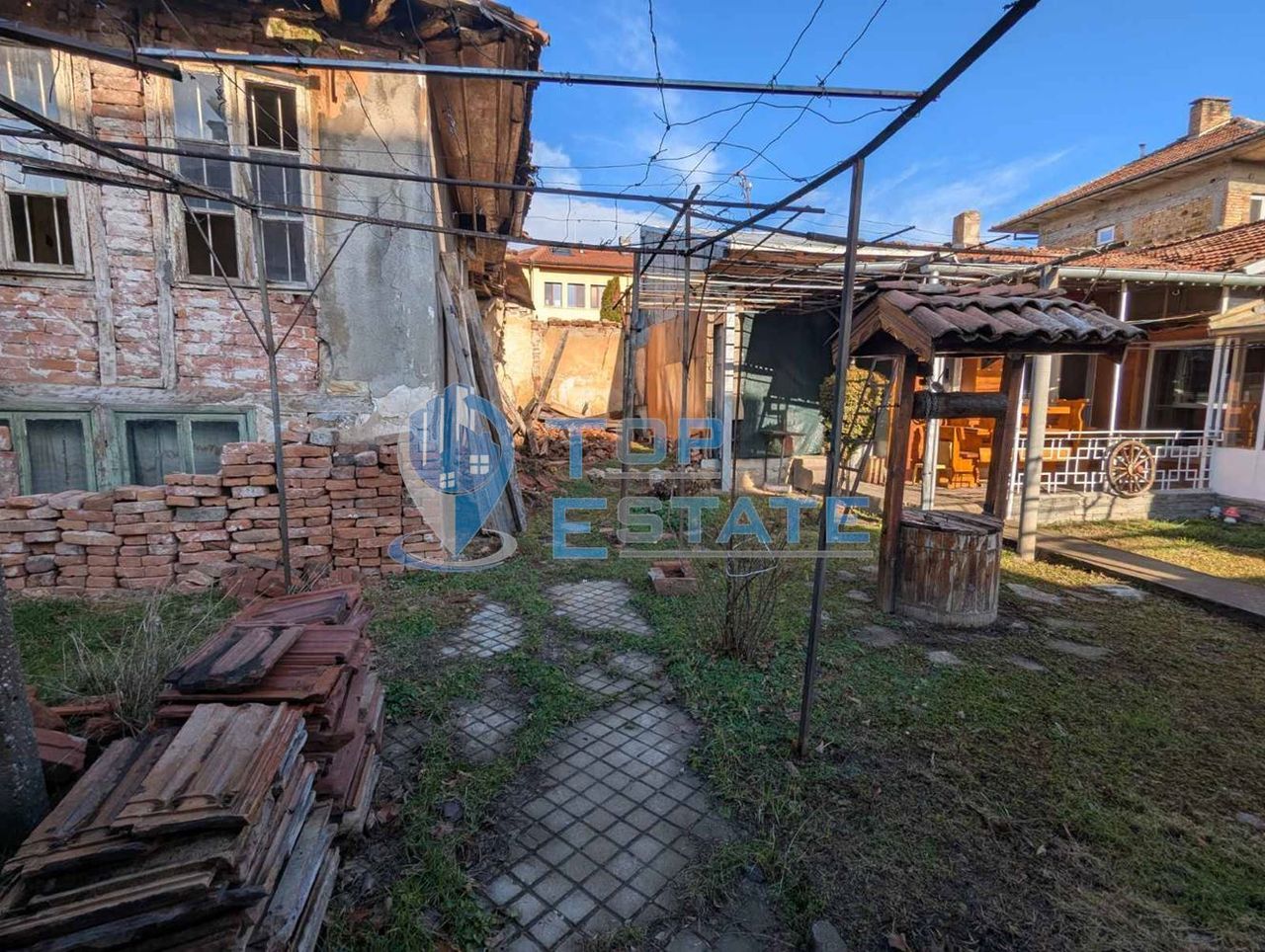 Продава се Къща в Горна Оряховица - 66 кв.м за 257 €/кв.м - Снимка #1