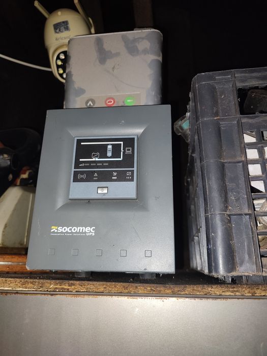 Ups Invertor socomec 1000w