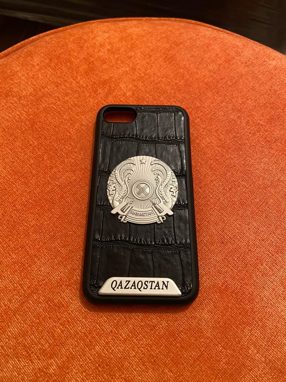 iPhone 7 32g подарок чехол QAZAQSTAN герб