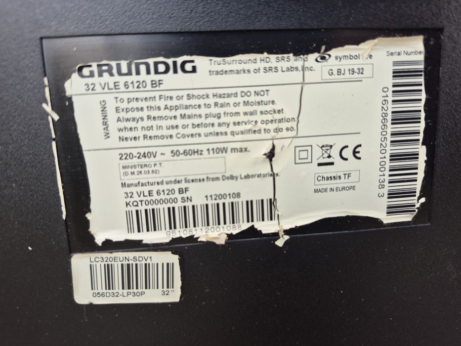 Vând televizor LCD marca Grunding model 32 inci 80cm cu telecomanda