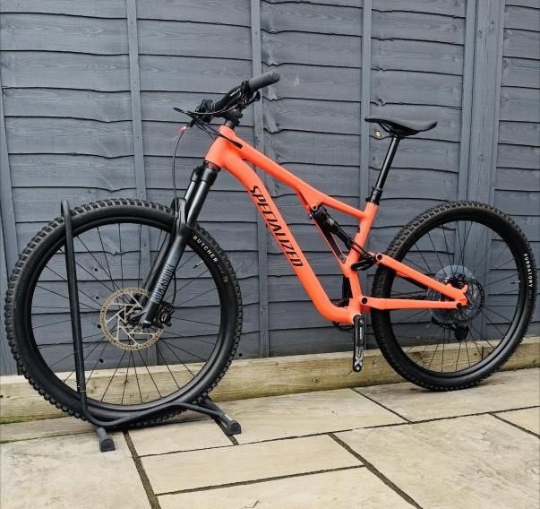 Specialized stumpjumper alloy L size