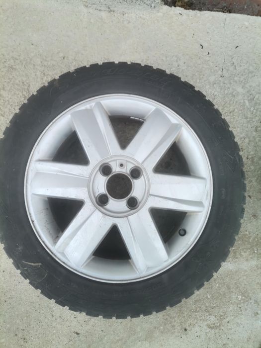 Зимни гуми с джанти 205/55/16 Renault