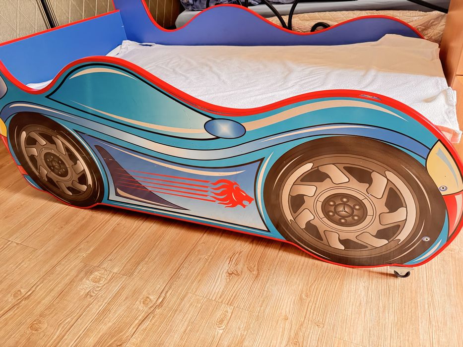 Модная детская кровать-машинка Мерседес для мальчика до 7 лет