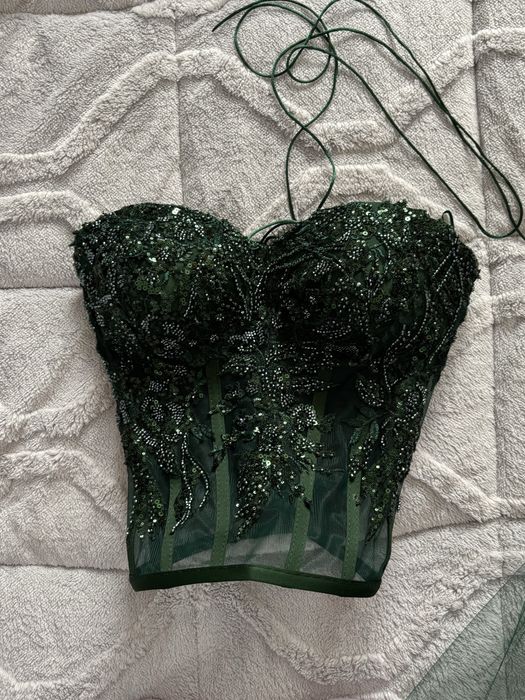 Бална рокля в тъмнозелен цвят с корсет и дълга пола