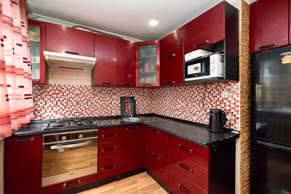 3-х комн. Алматинский р-н. 2006 год