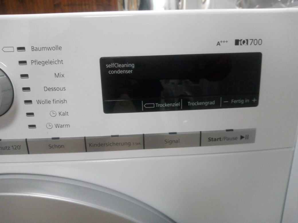 Като нова сушилня с термопомпа Сименс  Siemens IQ 700 А+++ 8кг  !!!