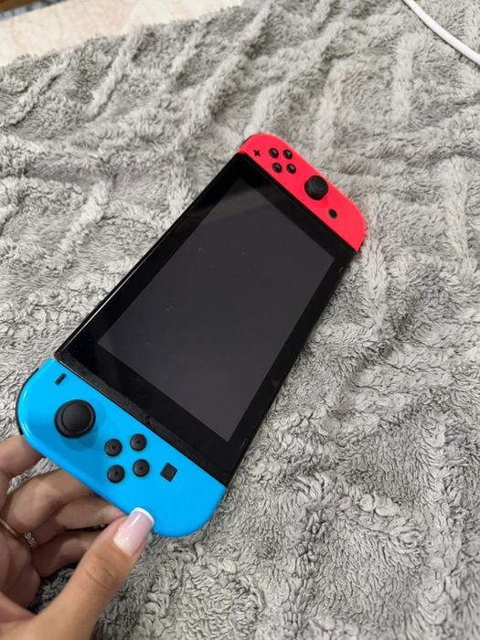 Продам Nintendo switch