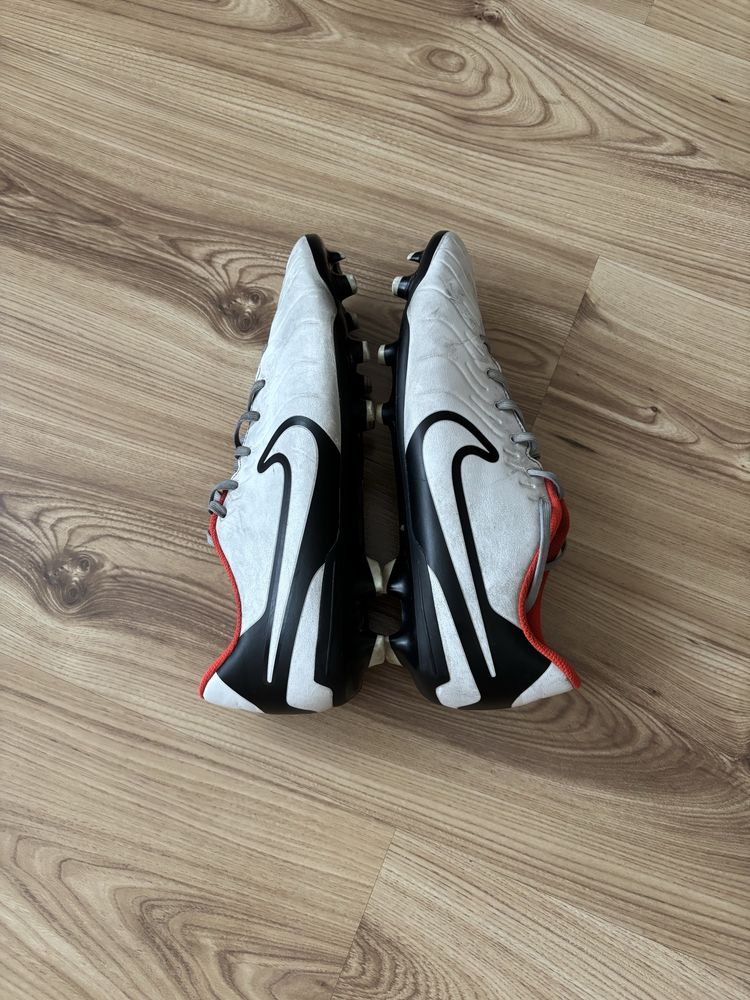 Бутонки Nike Tiempo Legend 10