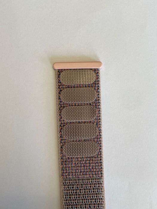 Текстилна каишка за Apple Watch 38/40/41mm с велкро закопчаване