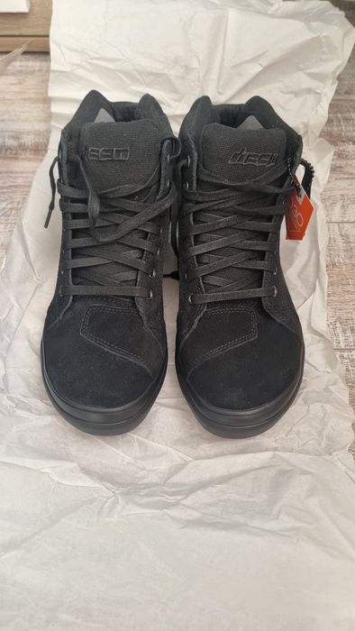 Мото боти ICON Carga Stealth – нови, размер 44