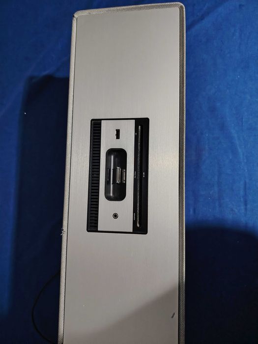 LOEWE SoundBox model 51202 T, sistem audio, cu CD, IPod, USB, radio