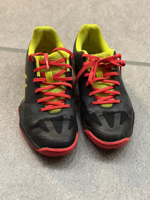 Pantofi sport fotbal Asics nr 40