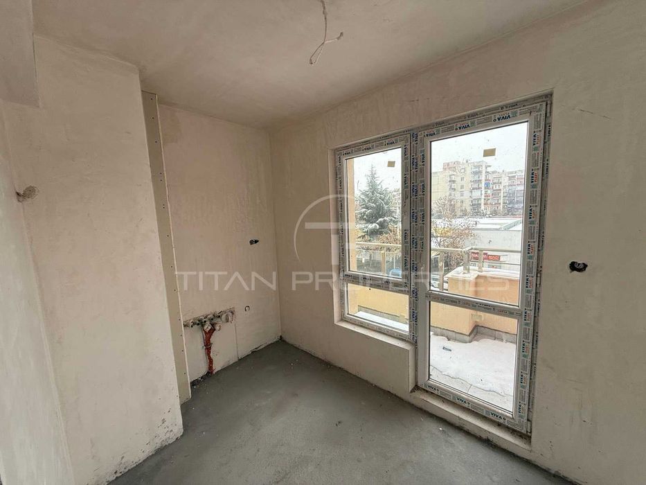 Продава се Двустаен апартамент в Пловдив, Тракия - 75 кв.м за 1086 €/кв.м - Снимка #1