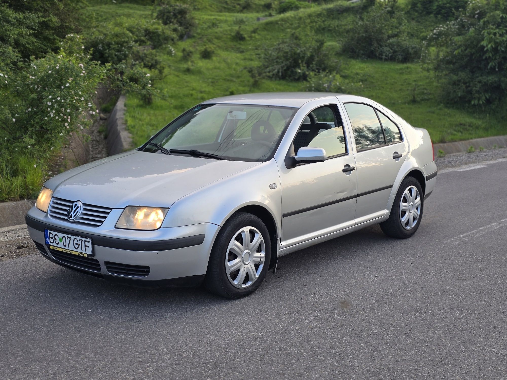 Vând Volkswagen Bora