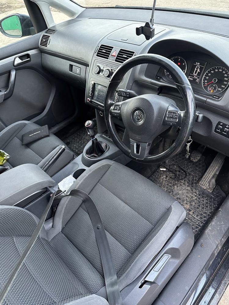 Volkswagen Touran 1.6TDI на части