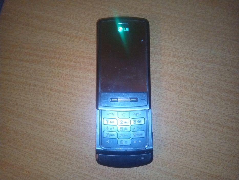 Telefon mobil LG KE970 Shine silver pentru piese