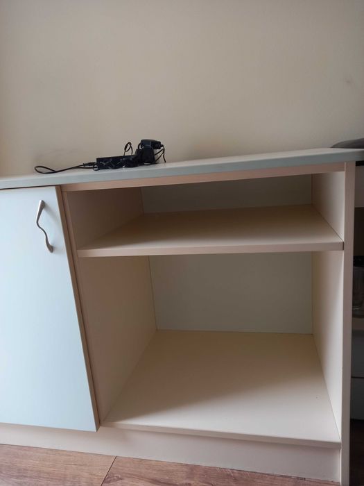 Хотелско обзавеждане /бюро