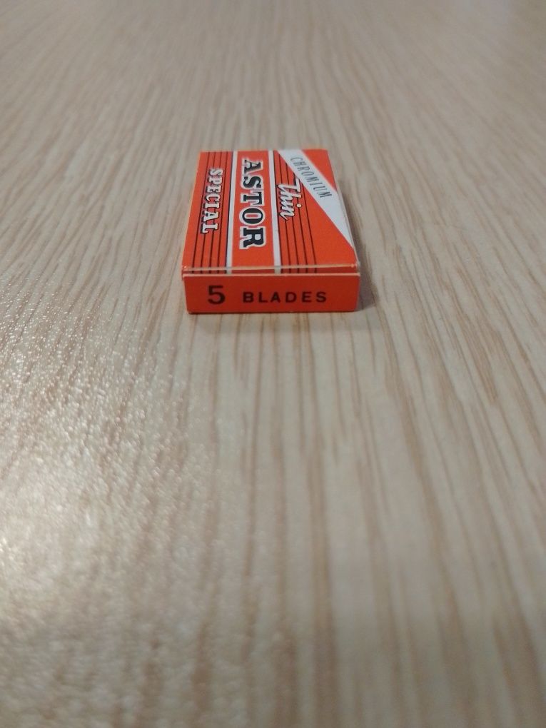 Ножчета за бръснене Astor thin Special