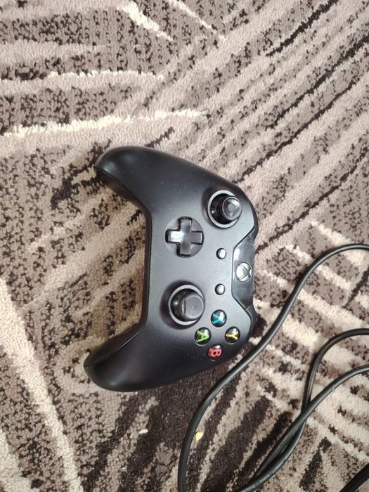 Vand xbox one in stare perfecta