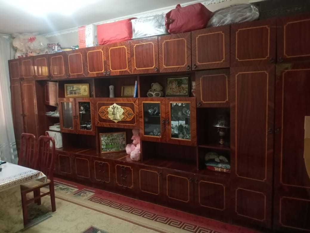 Стенка и спальный гарнитур