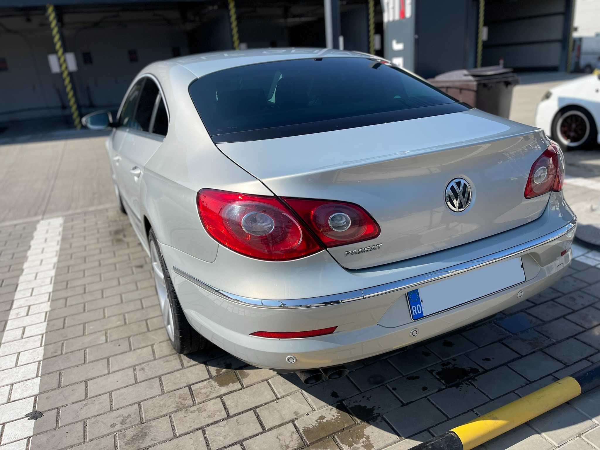 Vând Passat CC 2.0 TDI 177 CP!