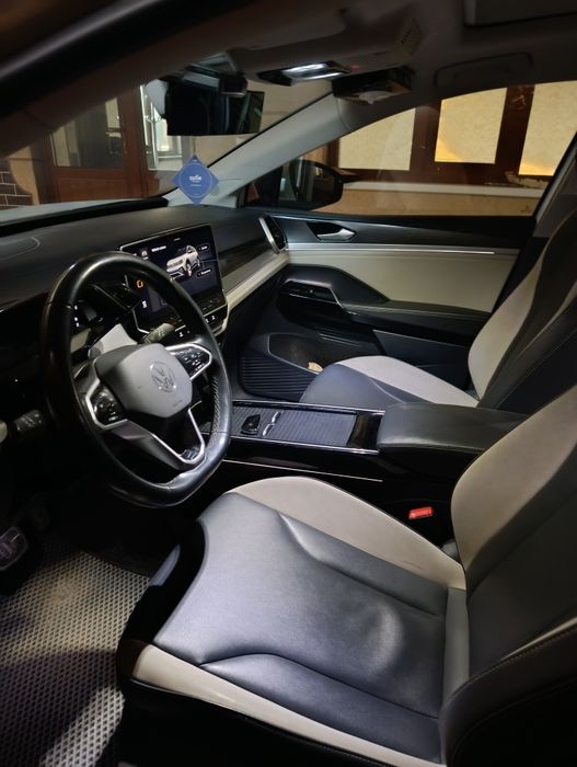 Volkswagen ID6 Crozz Pure+