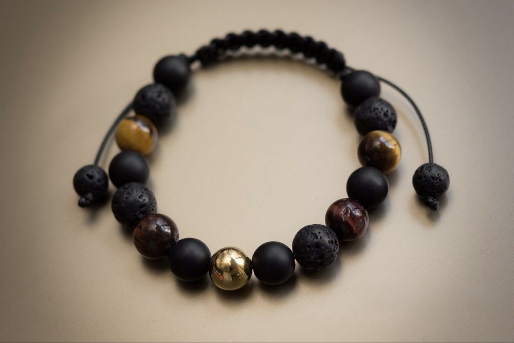 Мъжка гривна с мъниста от полускъпоценни камъни