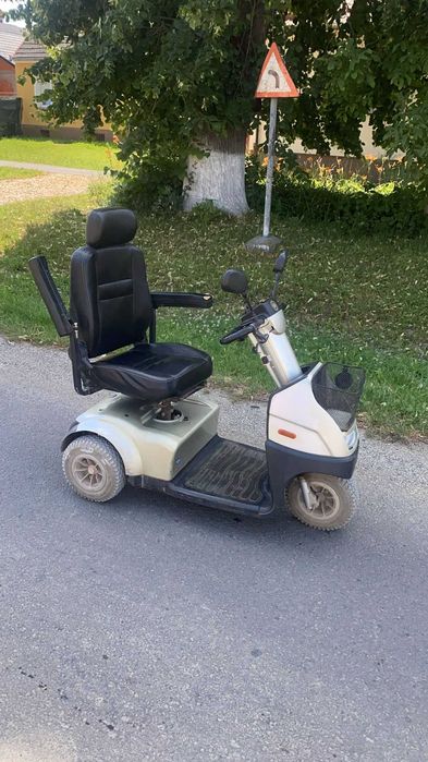 scuter electric pentru varstnici