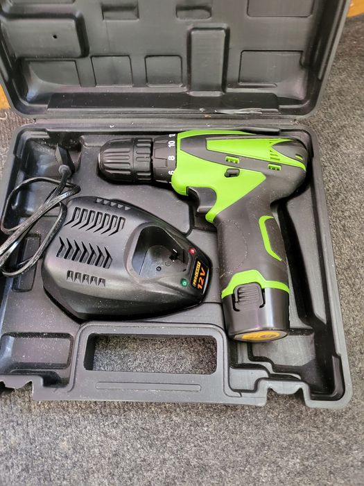 Model tip Vietnam  si bratari ceas.