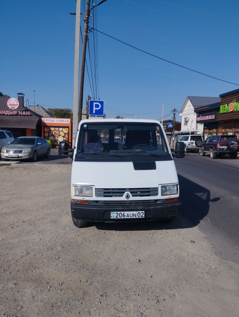 Рено трафик , без вложения