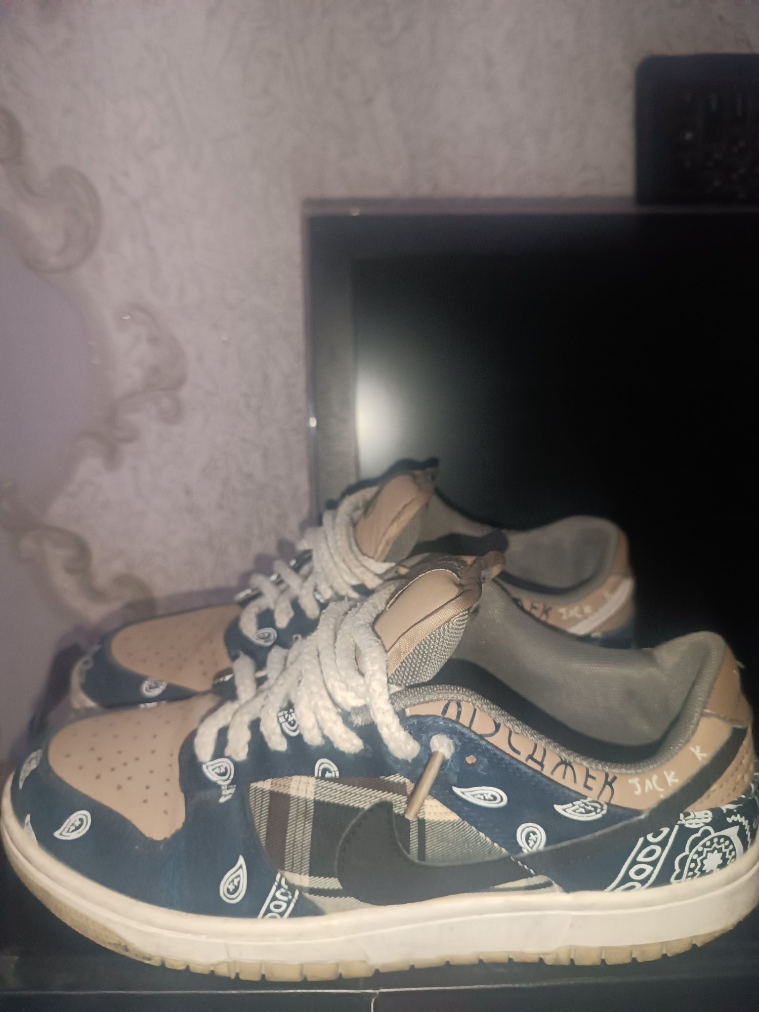 Продаю красотки nike sb dank cactus jack по всем вопросам в ТГ xd118
