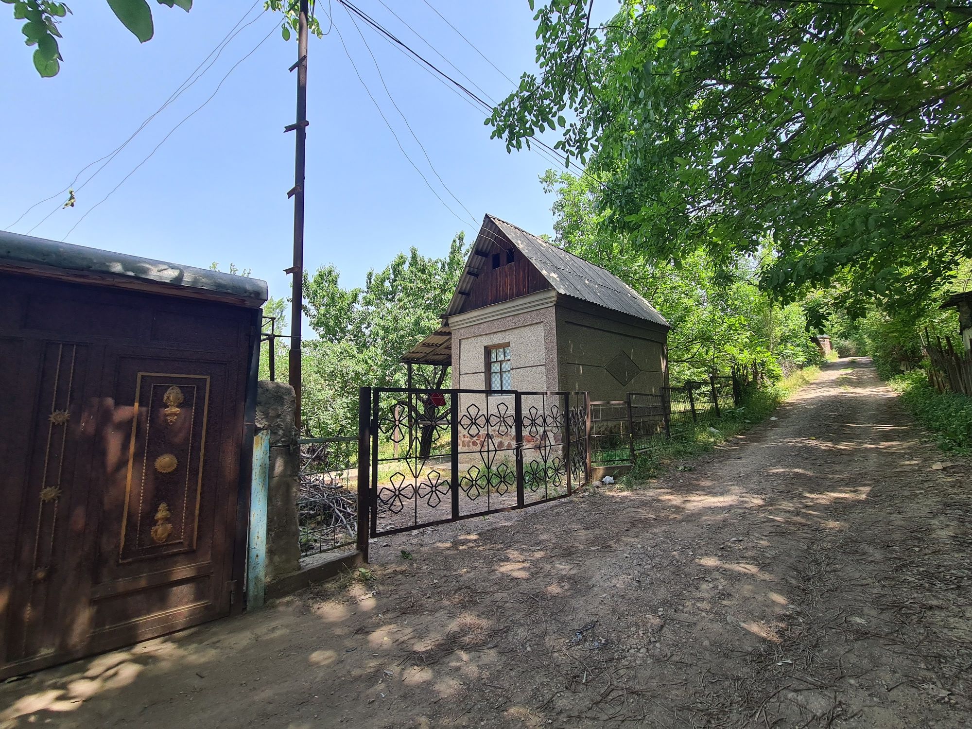 Dacha sotiladi yangiobod angren