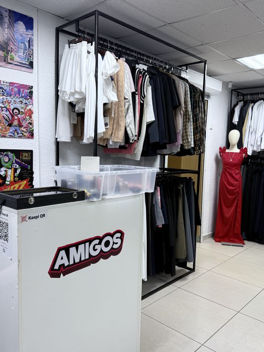 Продам действующий магазин женской молодежной одежды