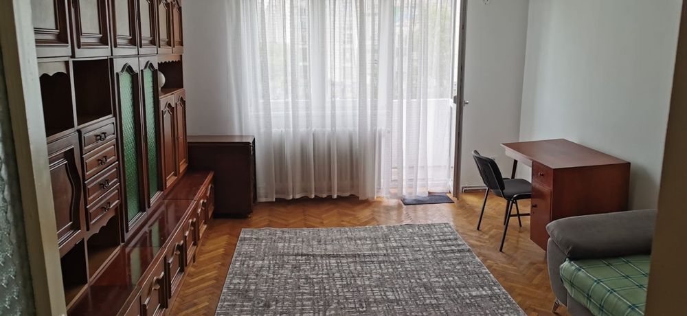 Ofer spre închiriere ap 3 cam centru civic