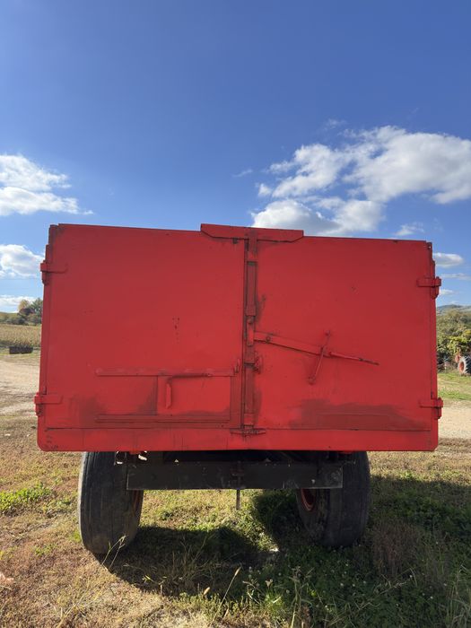 Remorca 6.5 tone basculabila