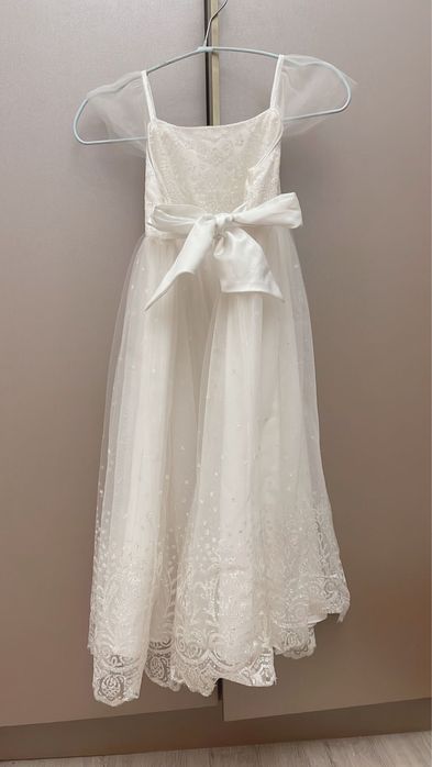 Платья на праздник 6-7 лет