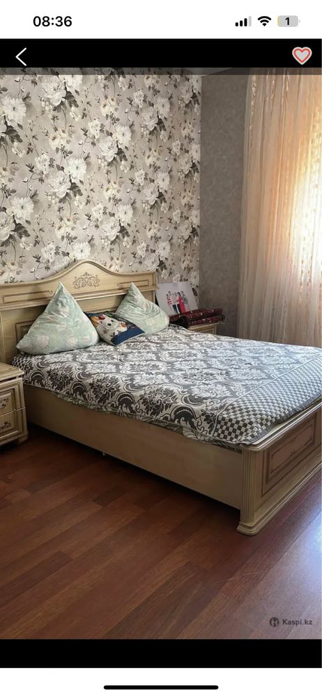 Кровать без матраса