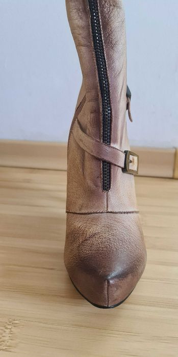 Cizme de damă din piele