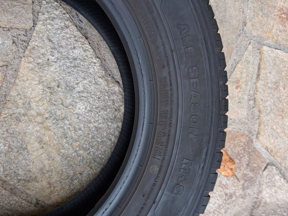 215 65 16 Dunlop Grandtrek Дот 23