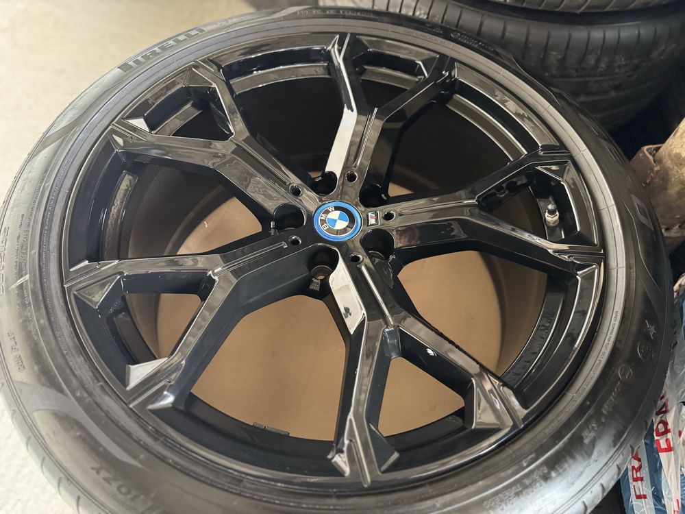 Jante Bmw X5 X6 R21 G05 G06 Originale 741M Black Pirelli 70%