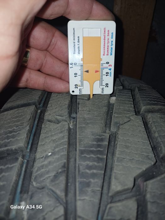 Зимни гуми 215 65 16