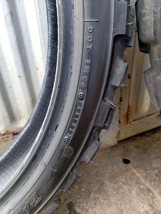 Гуми за мотор предна 120/70/19 задна 170/60/17