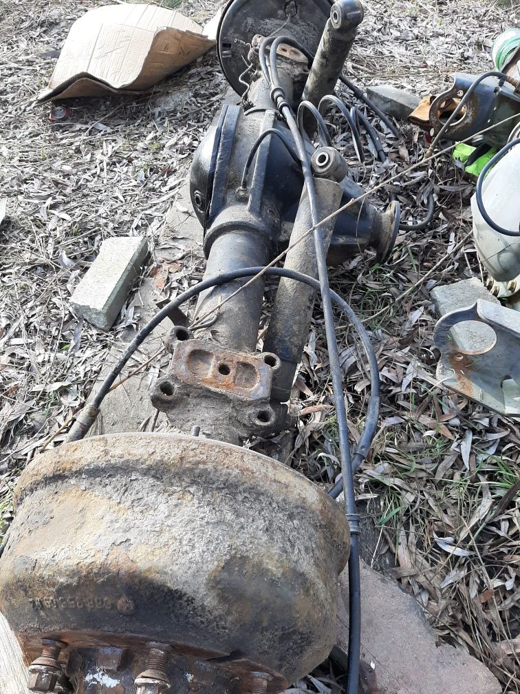 Vind piese Mercedes Vario modelul 609  614  711 mai multe piese