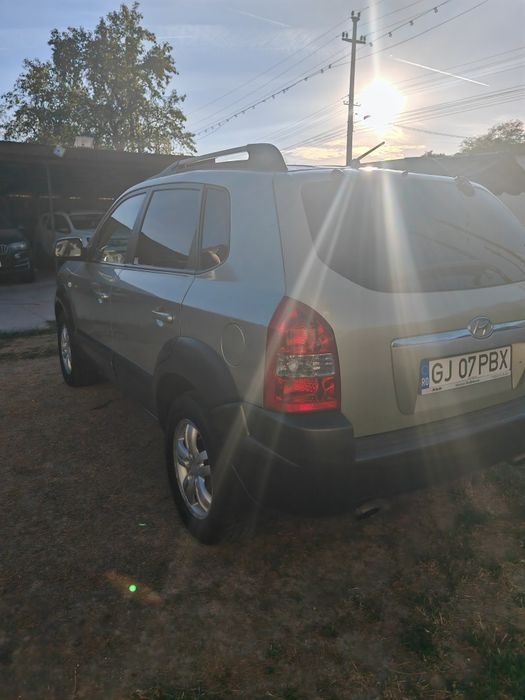 Vând Hunday Tucson 2.0CRDI 4*4