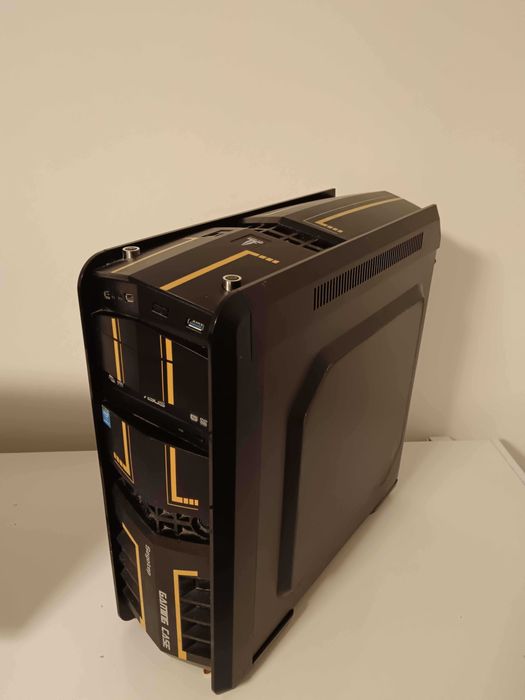 Calculator gaming (cu cateva defecte) + monitor