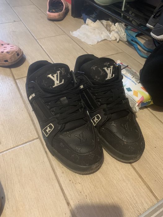 Lv trainers negrii cu albi