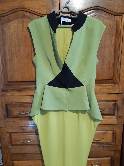 Атрактивна горна дреха в зелено и черно