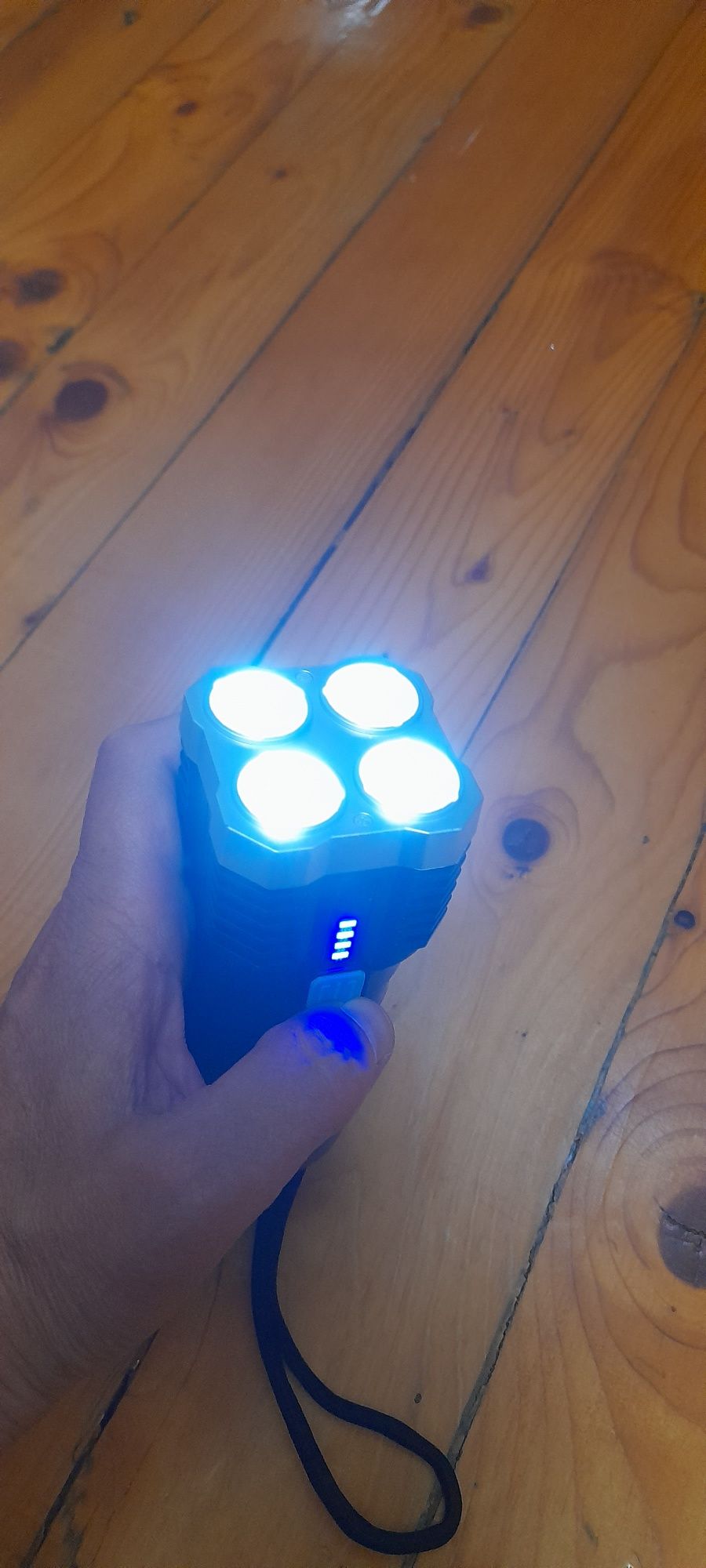 USB акумулаторно LED фенерче Намаление