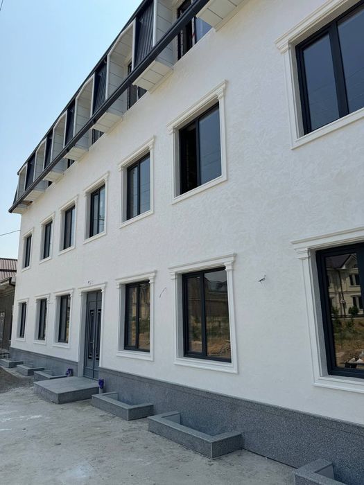 Uy sotiladi 3 etajli Yengi qurilgan 3 etajli Kadastri bor