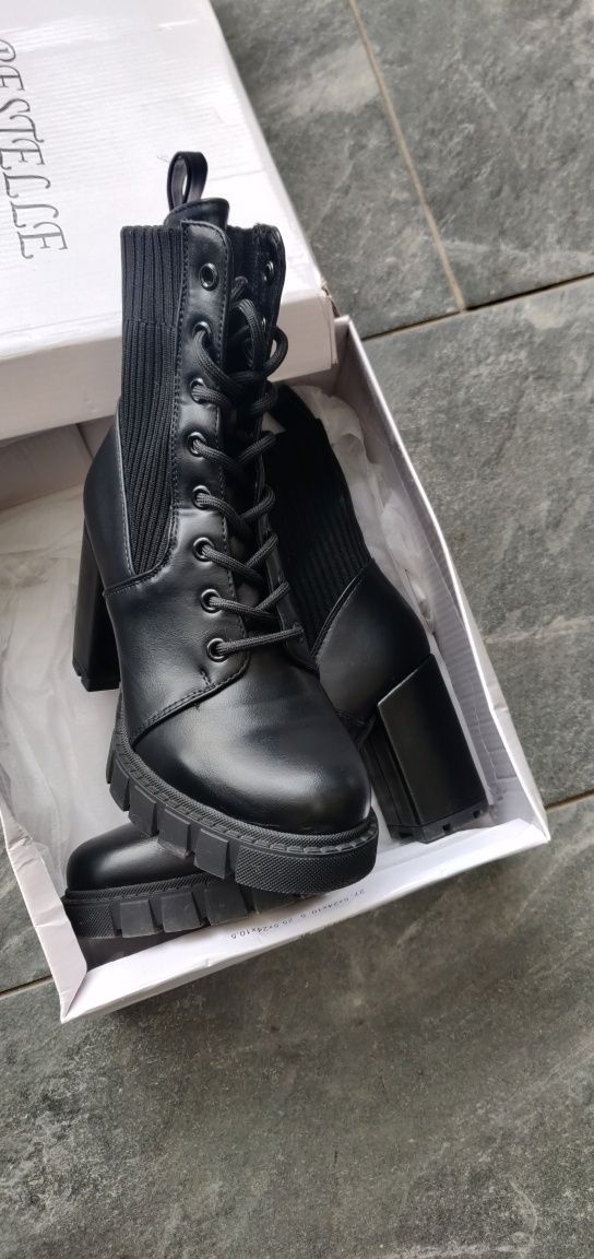 Ghete de dama negre